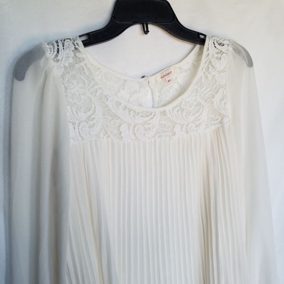 Sundance Peasant Style Lace Yoke Pleated Guinevere Blouse - Picture 4 of 12